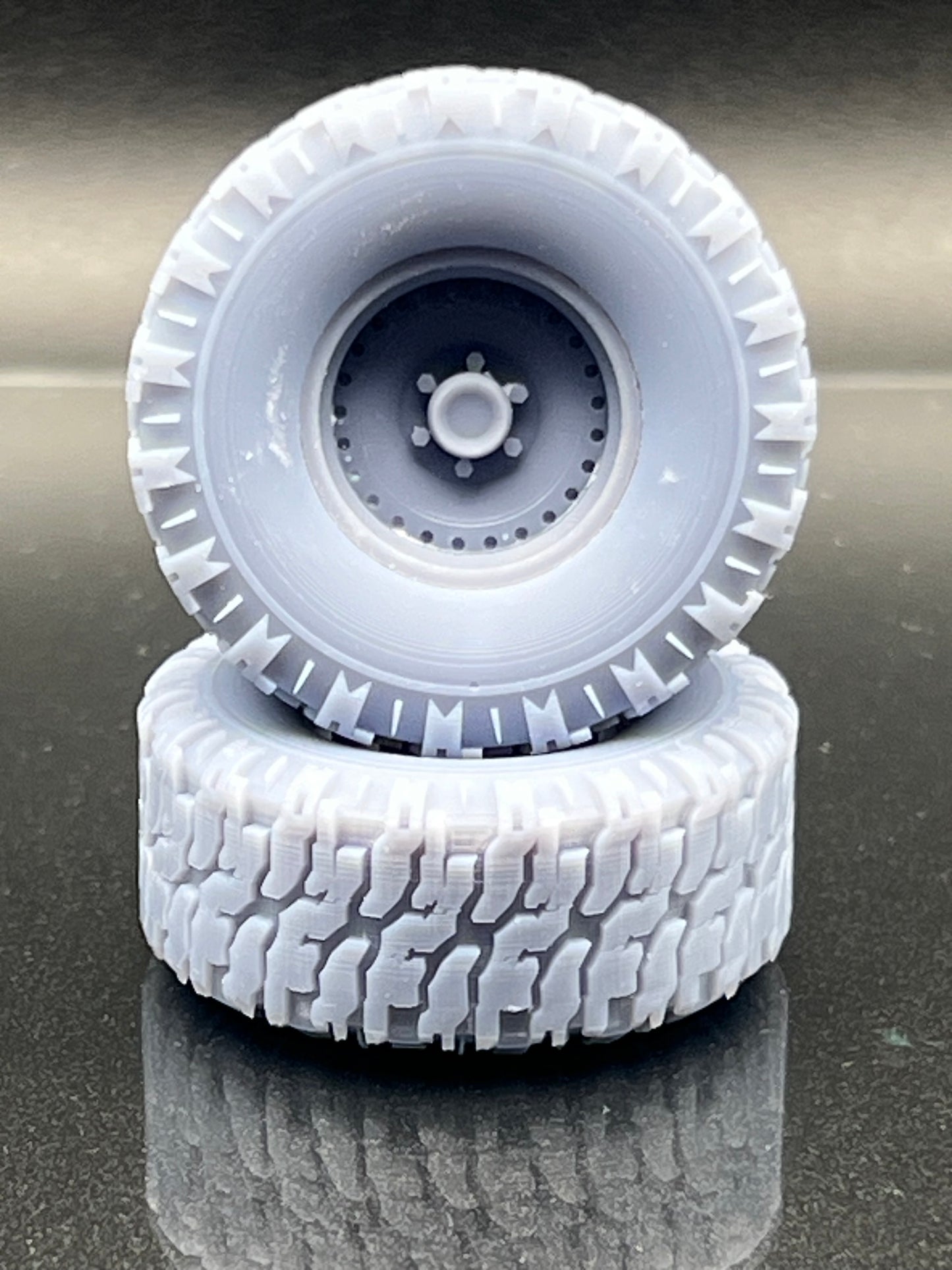 1/24 Scale Mud Bogger Wheel Set