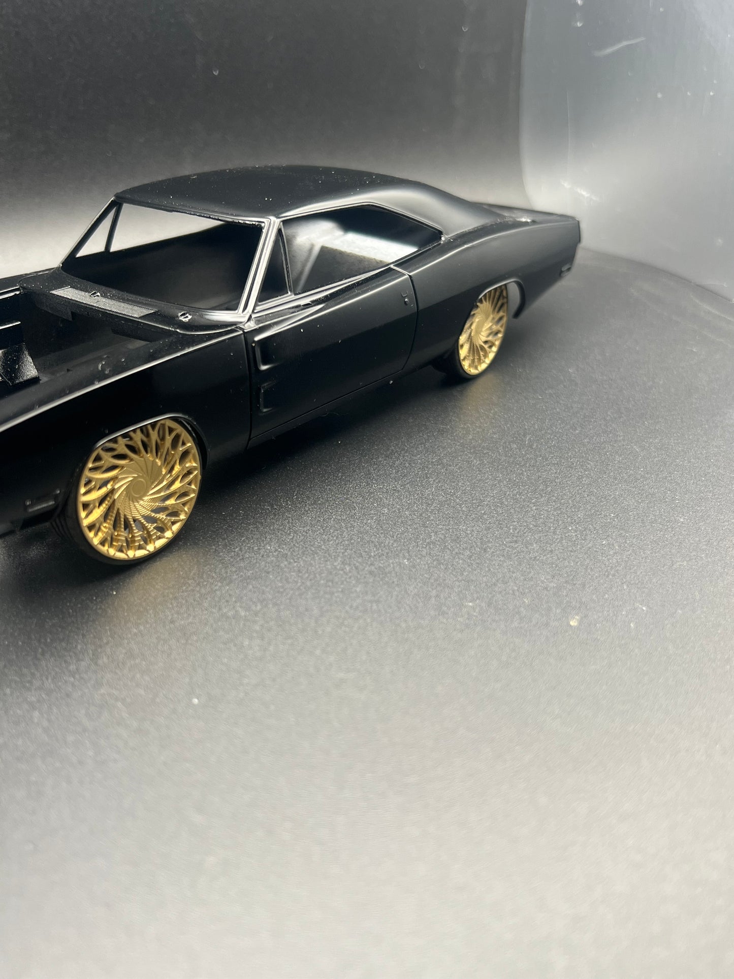 1:25 Scale Resin 26 Inch Model Car Wheel Set