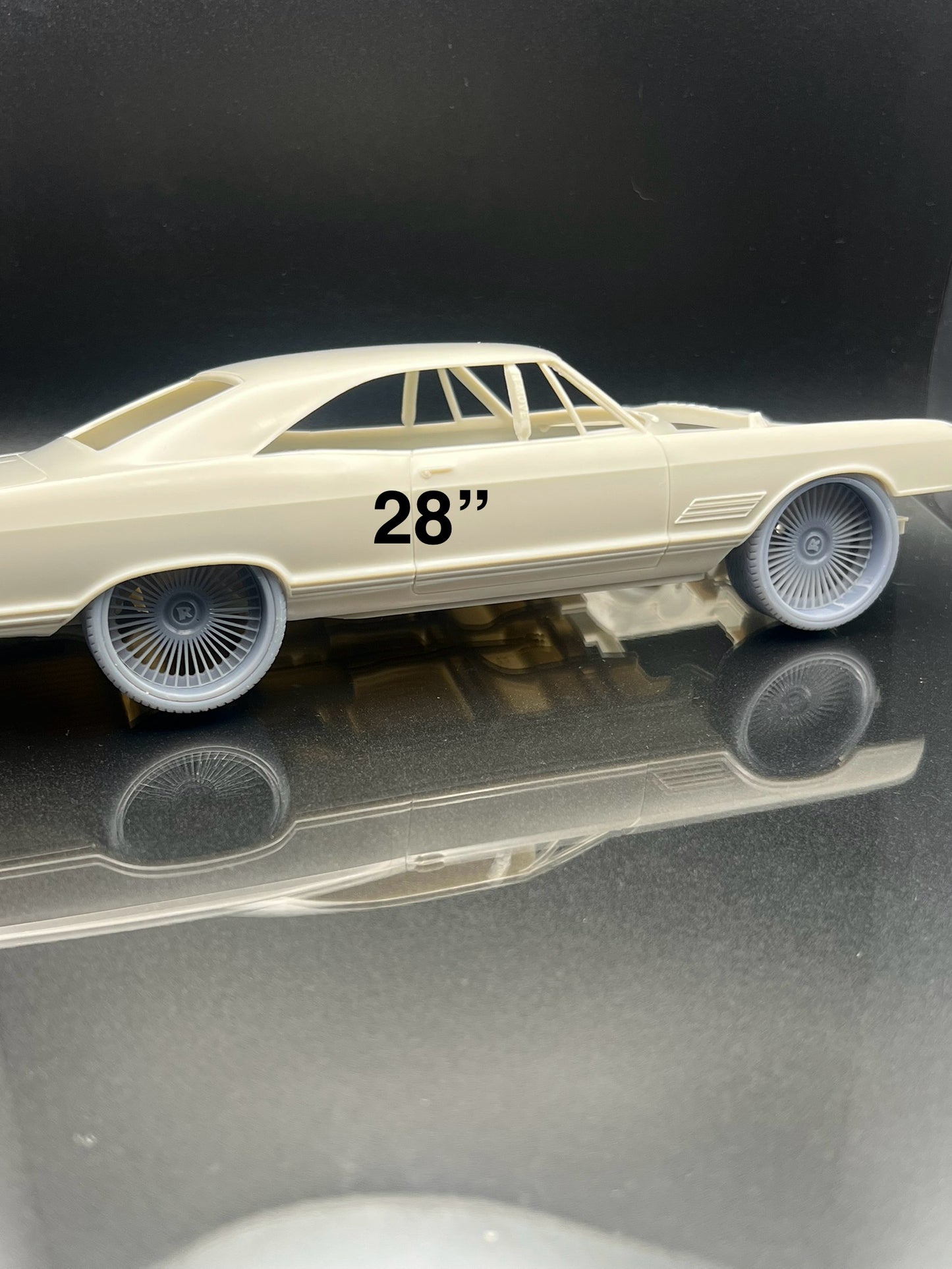 1:24 Scale Rucci Style Wheel Set