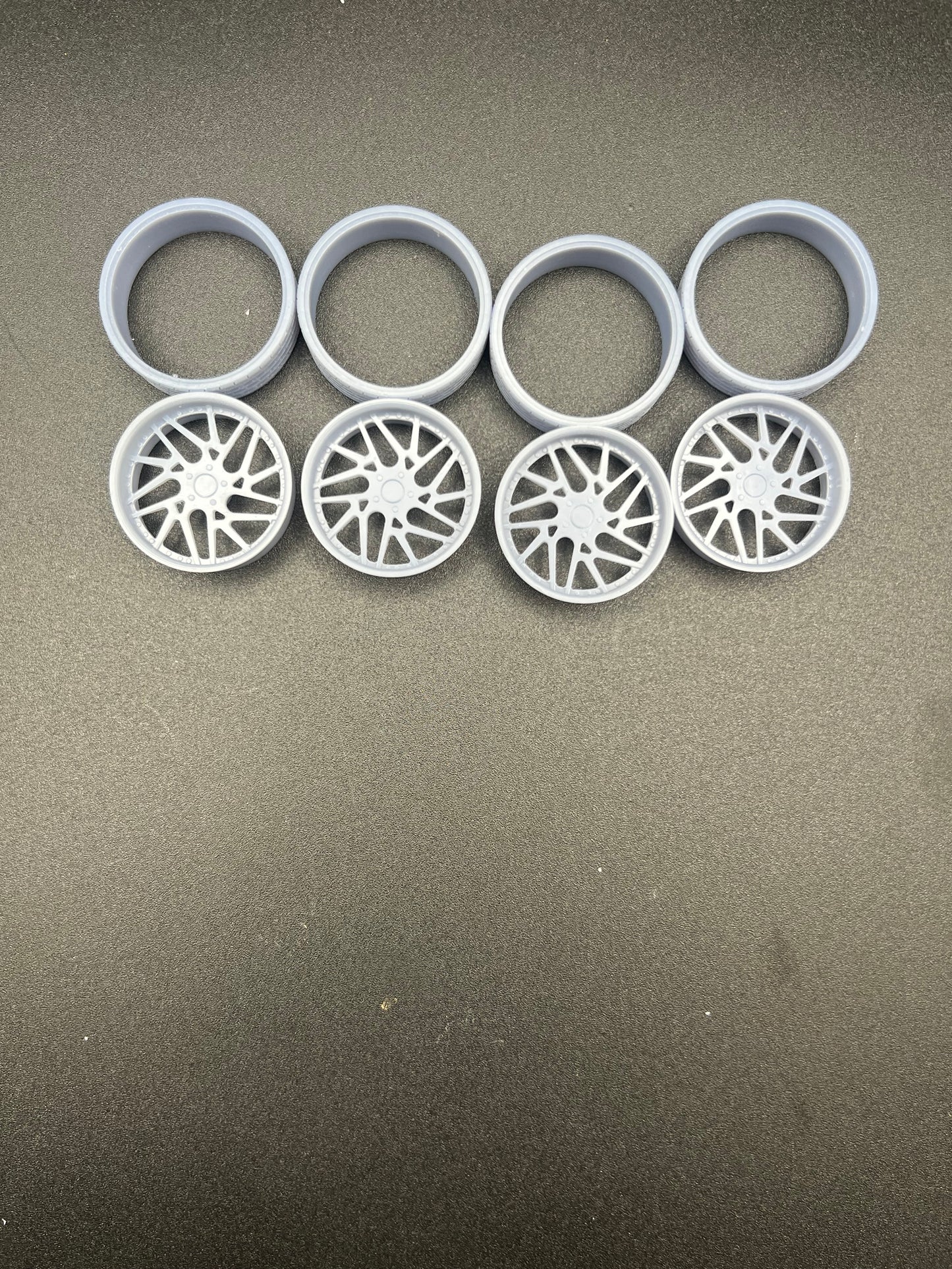 1:25 Scale Resin 26 Inch Model Car Wheel Set