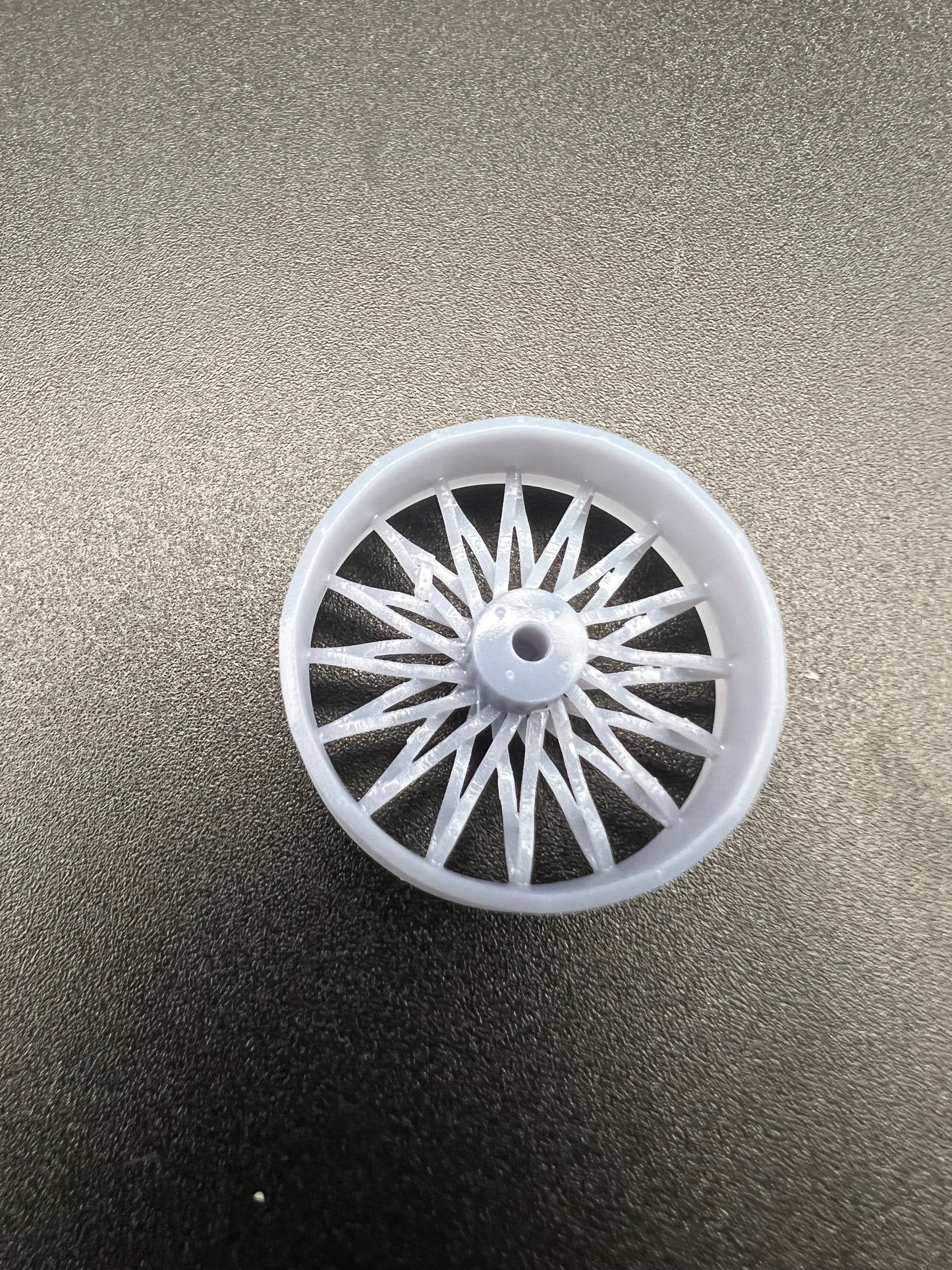 1:25 Scale Resin 26 Inch Model Car Wheel Set