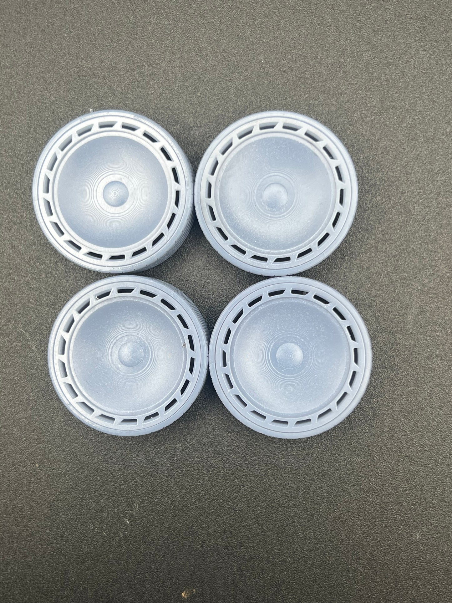 1:25 Scale Resin 26 Inch Model Car Wheel Set