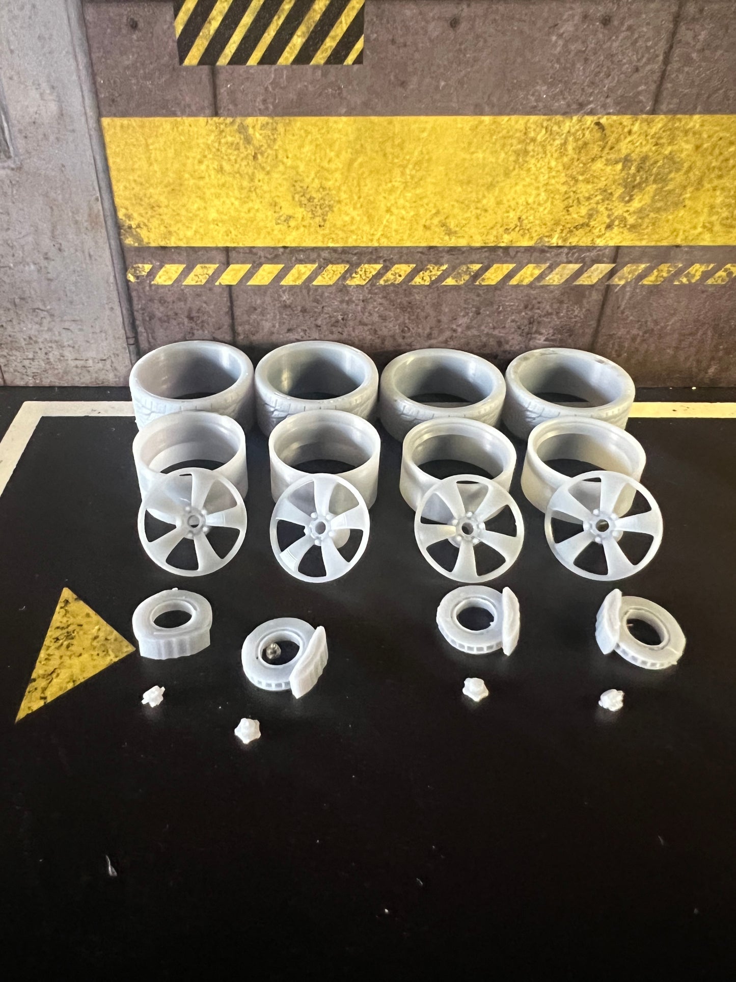 1/24 Scale American Racing Vintage Style Wheel Set for Scale Modeling