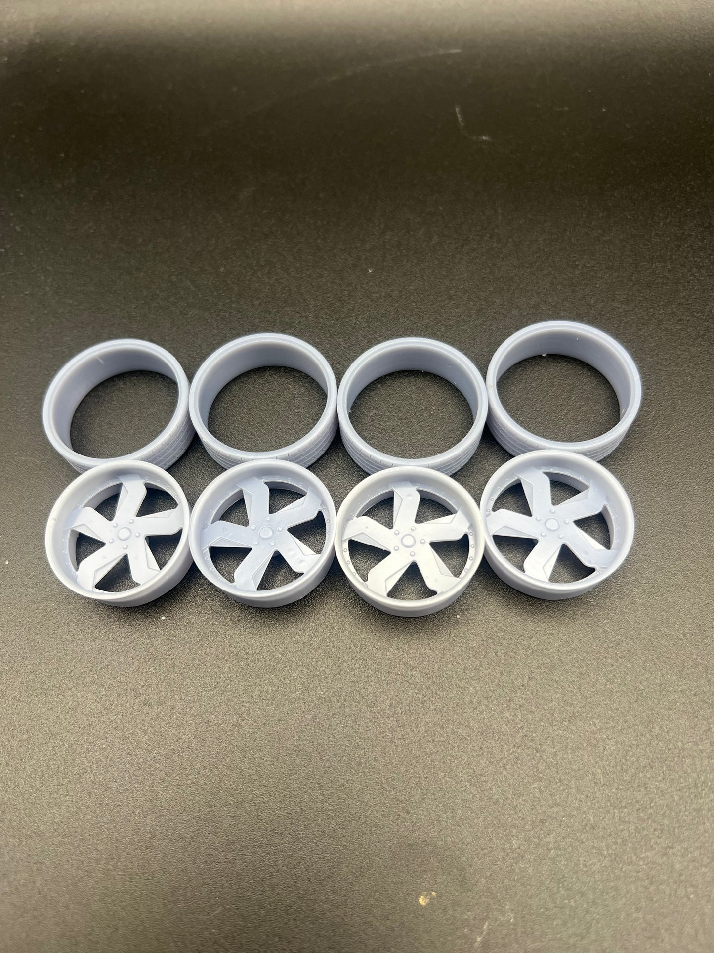 1:25 Scale Resin 26 Inch Model Car Wheel Set