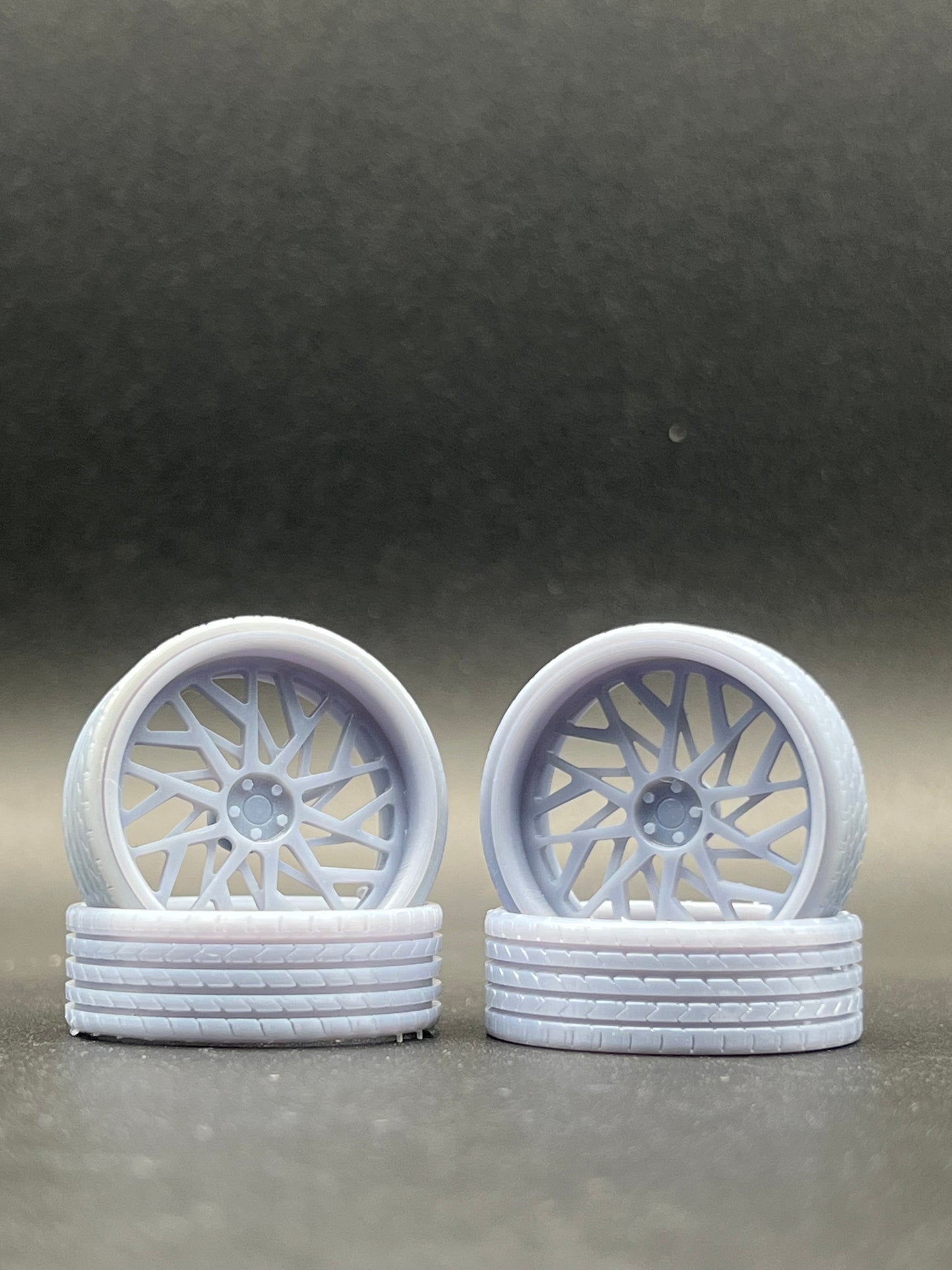 1:25 Scale Resin 26 Inch Model Car Wheel Set