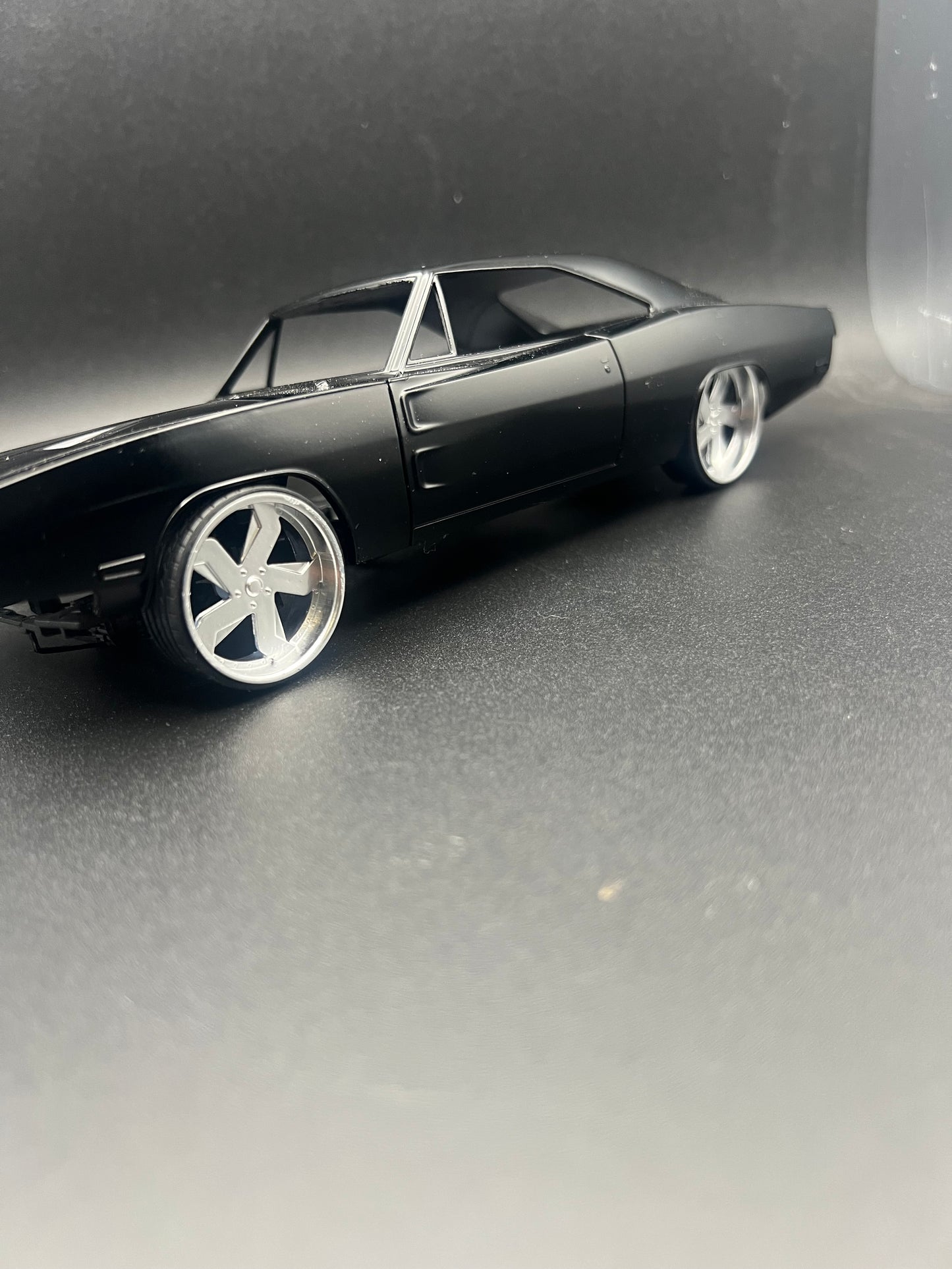 1:25 Scale Resin 26 Inch Model Car Wheel Set