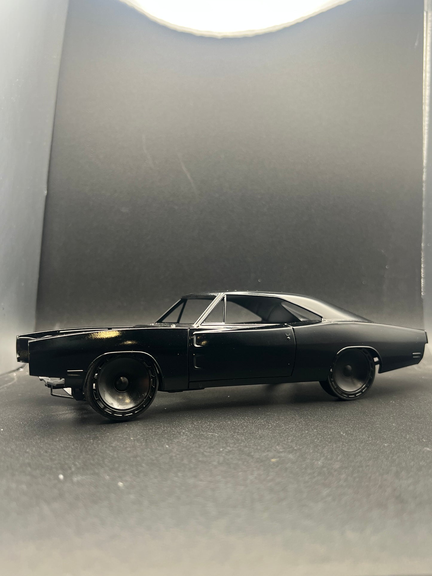 1:25 Scale Resin 26 Inch Model Car Wheel Set