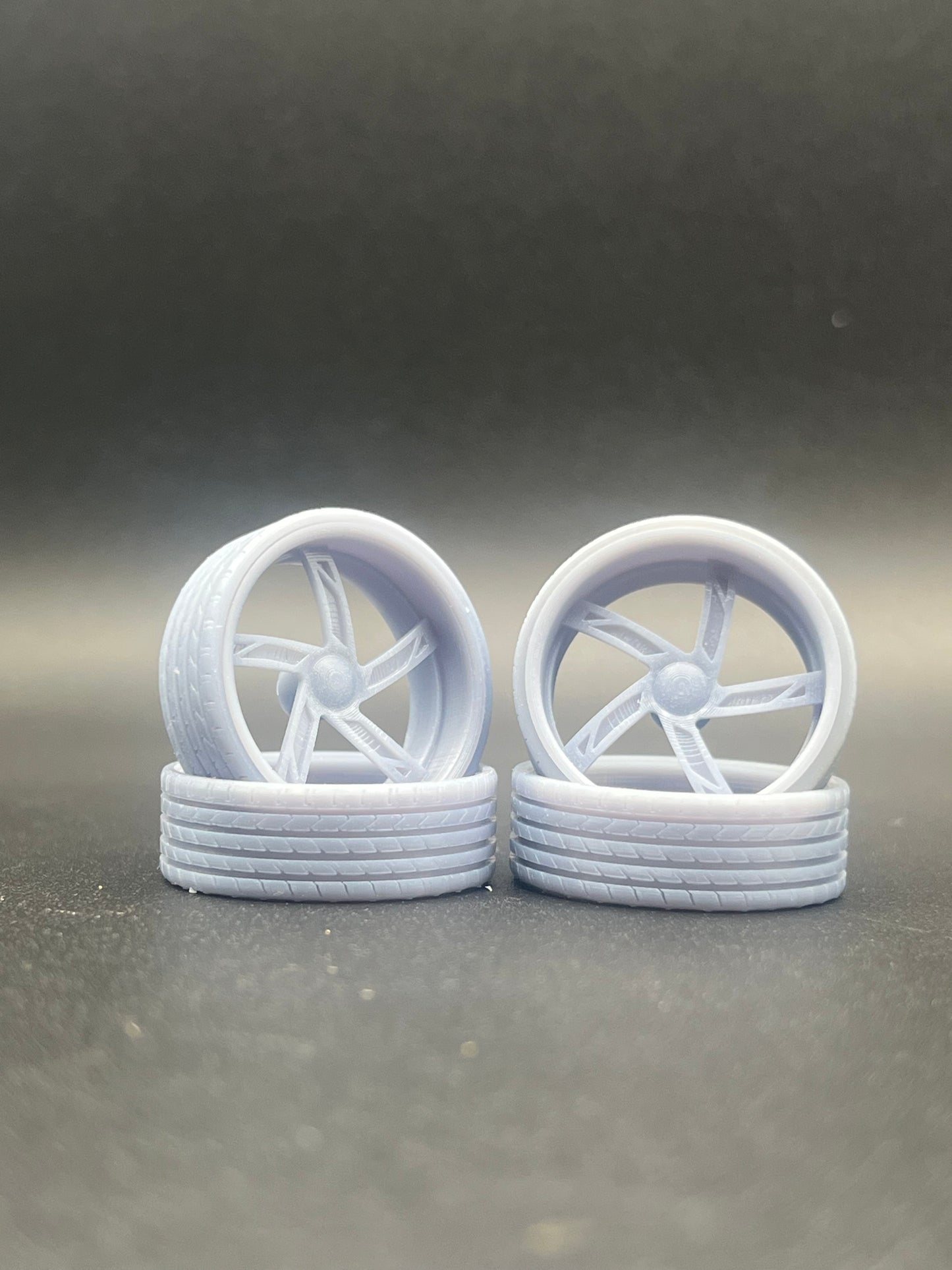 1:25 Scale Resin 26 Inch Model Car Wheel Set