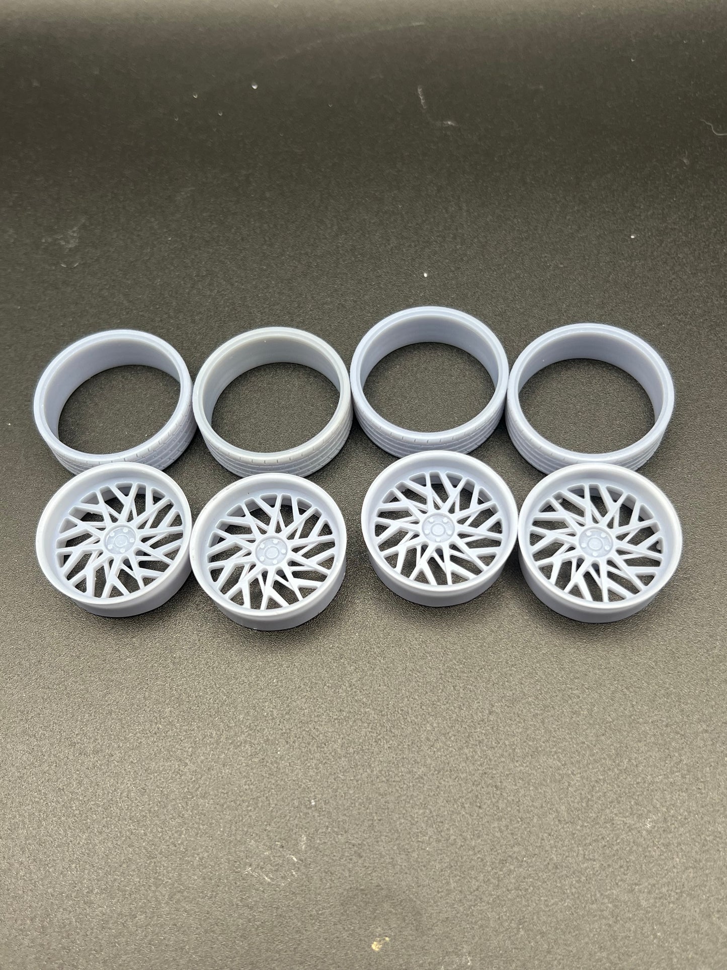 1:25 Scale Resin 26 Inch Model Car Wheel Set