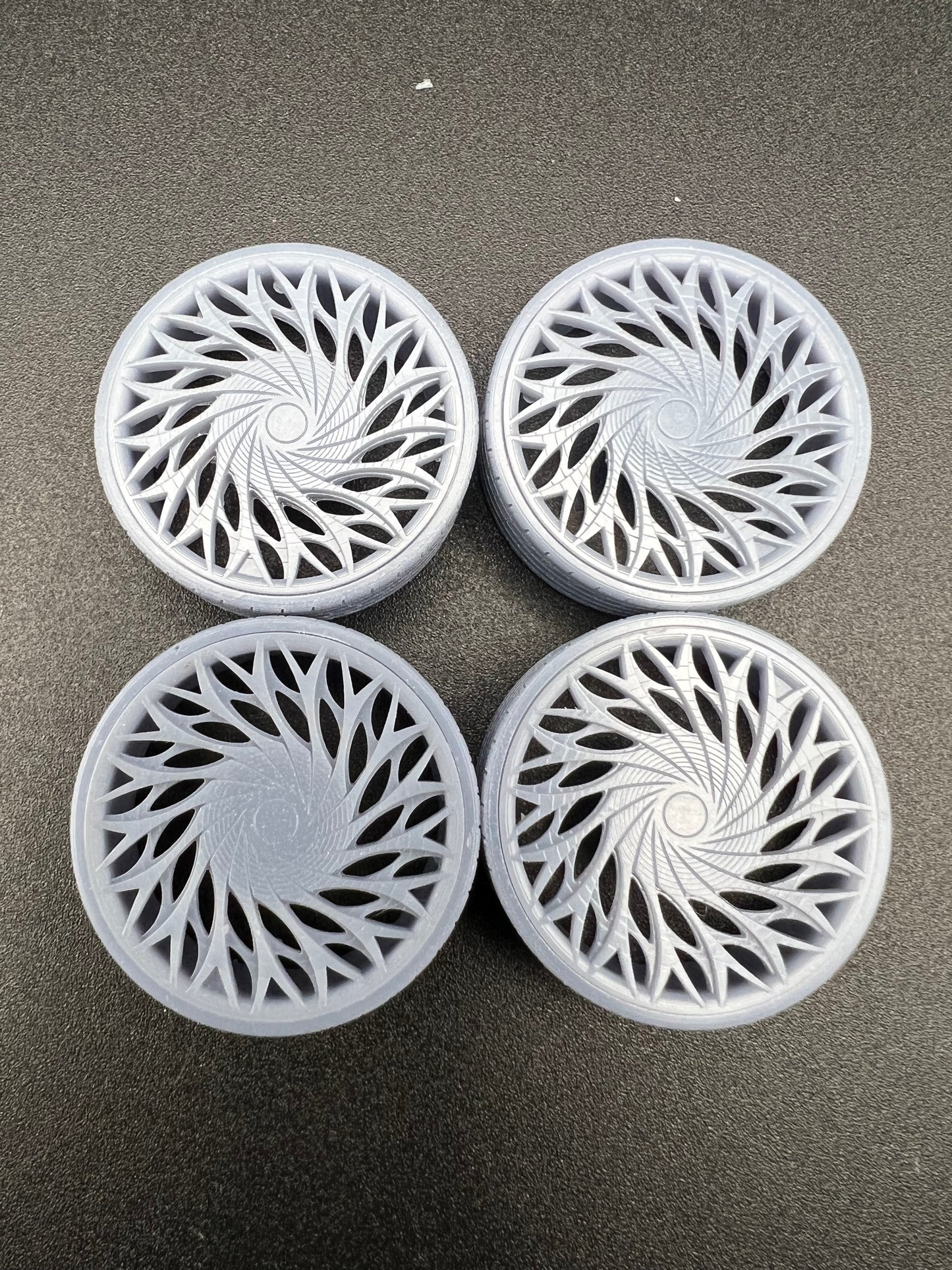1:25 Scale Resin 26 Inch Model Car Wheel Set