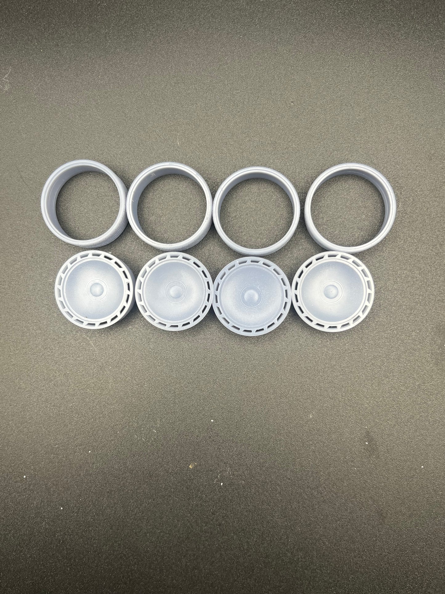 1:25 Scale Resin 26 Inch Model Car Wheel Set