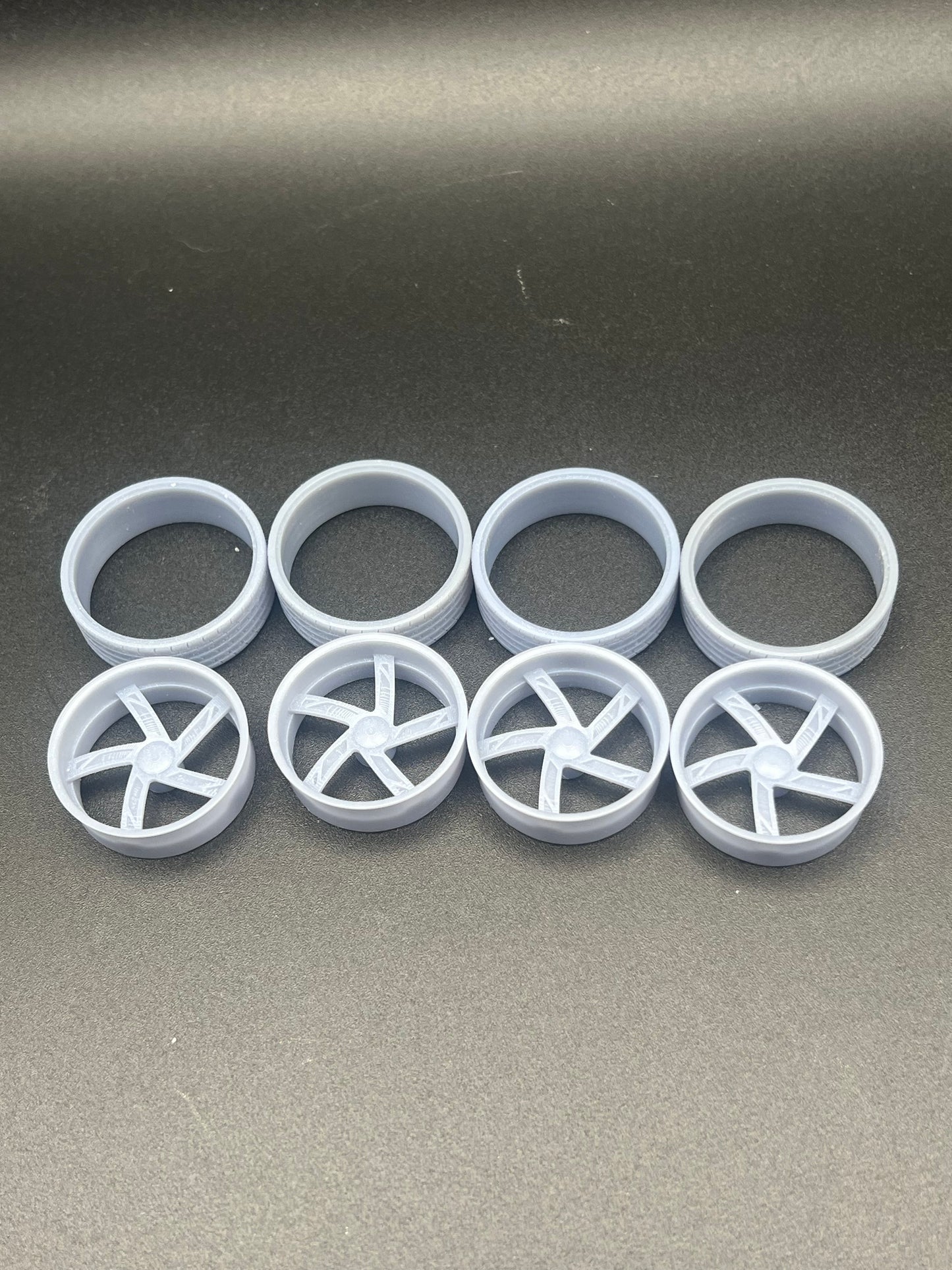 1:25 Scale Resin 26 Inch Model Car Wheel Set