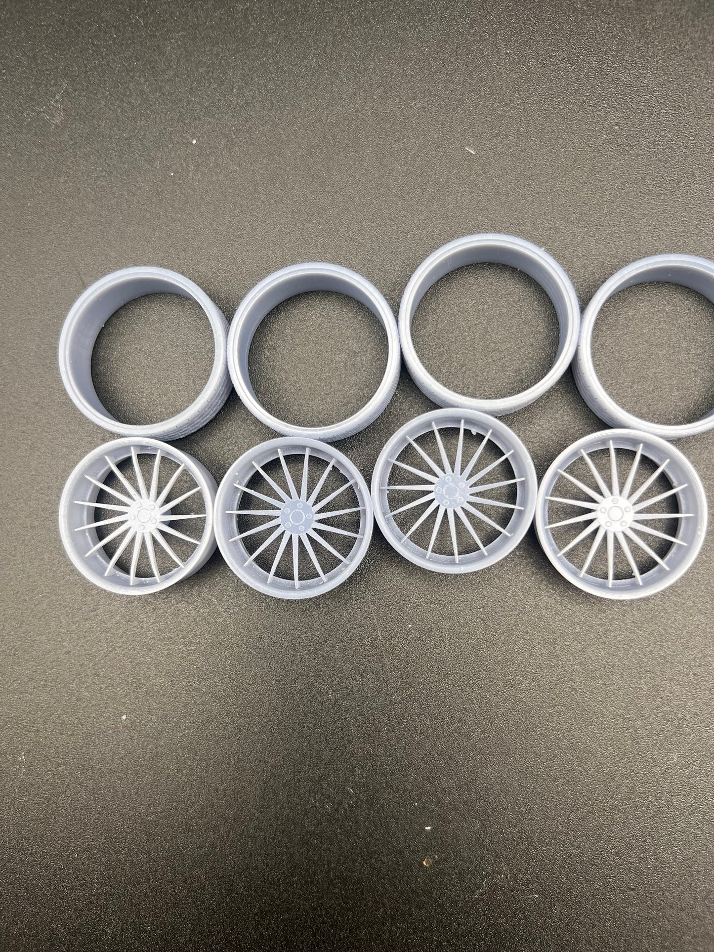 1:25 Scale Resin 26 Inch Model Car Wheel Set