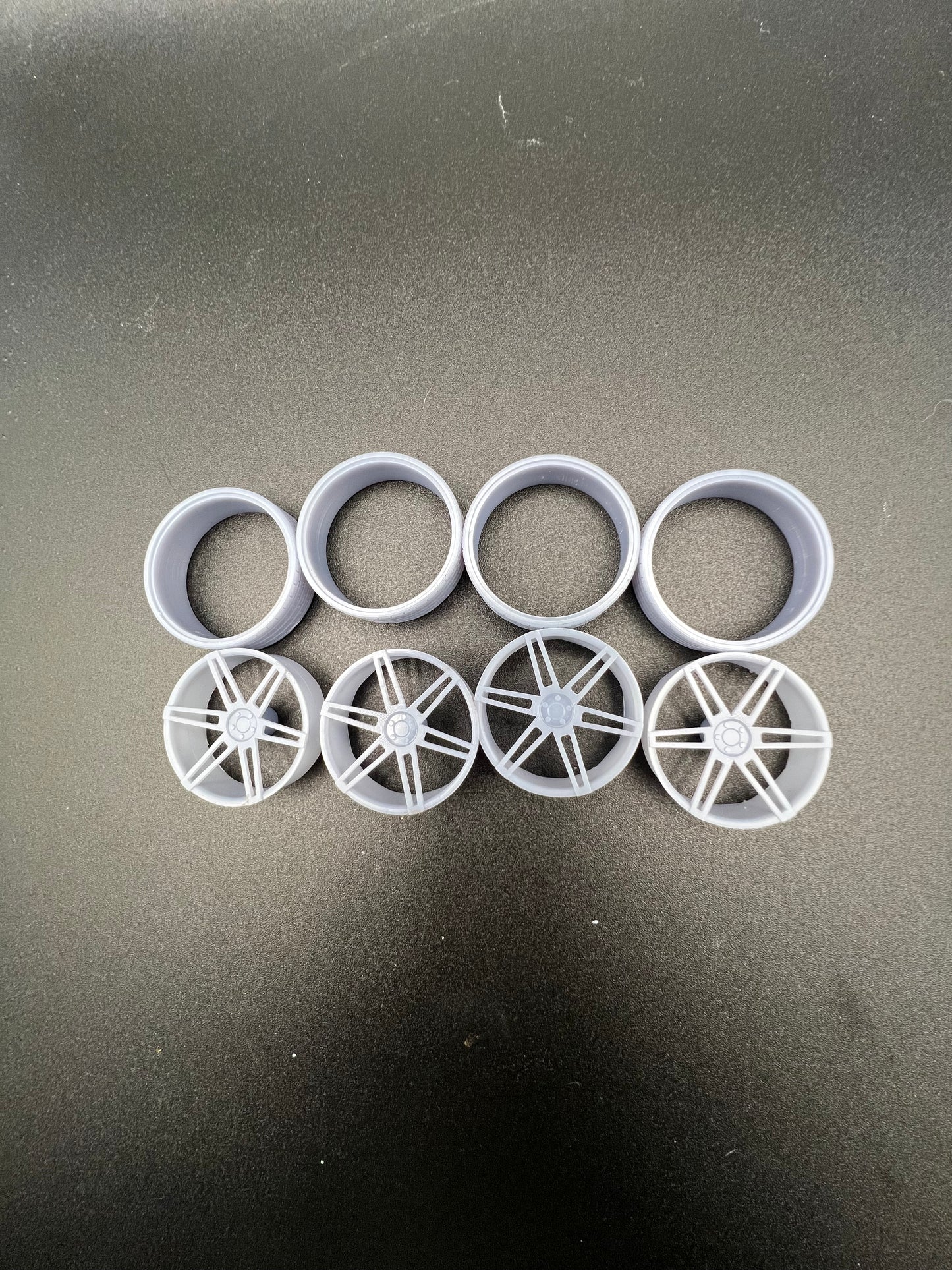 1:25 Scale Resin 26 Inch Model Car Wheel Set
