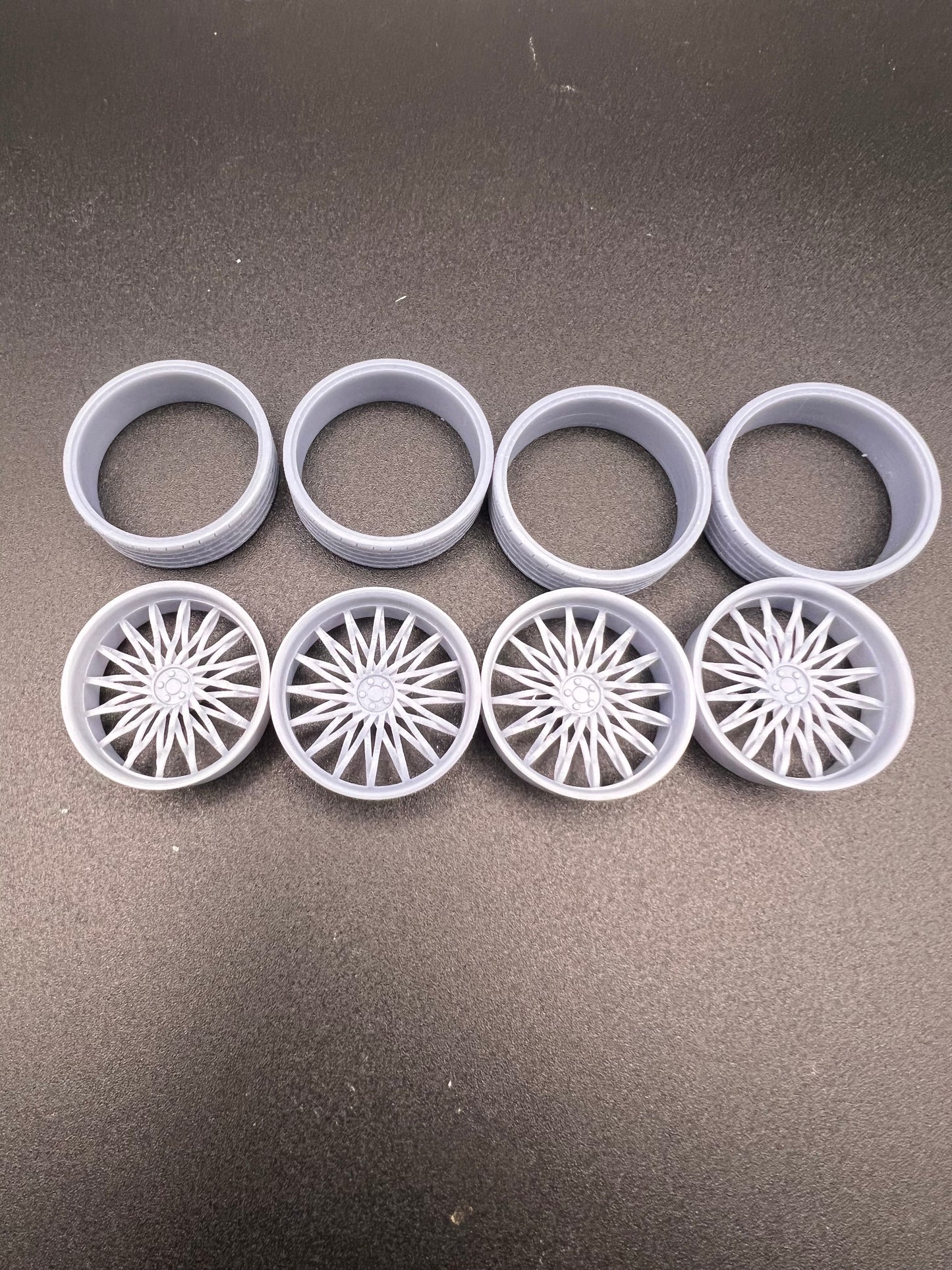 1:25 Scale Resin 26 Inch Model Car Wheel Set